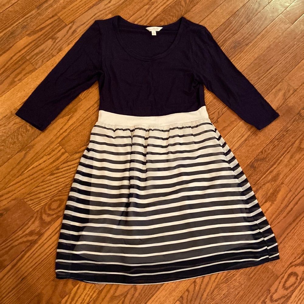 Charming Charlie dress - size L- t-shirt top - bottom lined blue and white